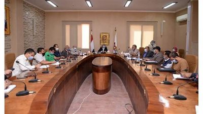 الوادي الجديد توقع عقود مشروع تحديث نظم الري الحقلي لـ٧٥ ألف فدان