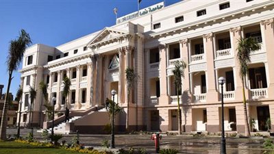 فصل 23 طالبا بـ