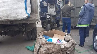 حي شرق الإسكندرية يشن حملة مكبرة لمطاردة نباشي القمامة