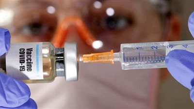 وزير الصحة الأسبق: كورونا يصبح كالإنفلونزا الموسمية بعد ظهور لقاحي فايزر وأكسفورد