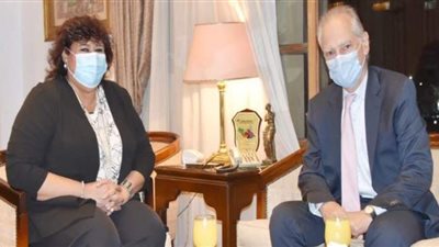 وزيرة الثقافة تستقبل سفير اليونان بالقاهرة لبحث سبل تكثيف التعاون بين البلدين