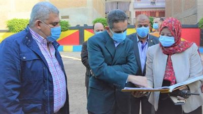 حملة مفاجئة للرقابة الإدارية بزفتى توقف مدير مدرسة عن العمل | صور