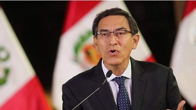 بشكل نهائي.. برلمان بيرو يعزل الرئيس مارتين فيزكارا