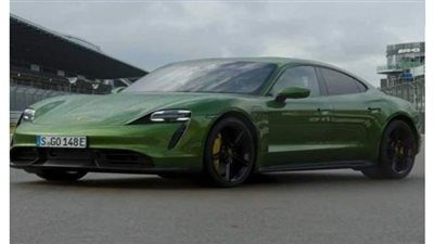 بورشه تايكان توربو S أسرع سيارة فى سباق التسارع | فيديو