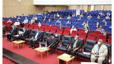 محافظ الوادي الجديد: حظر بناء منشآت بالجهات الحكومية لنقلها بالمجمع المميكن