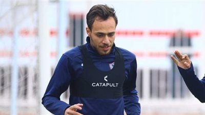 محمد عنتر ينضم رسميا للمصري لمدة ٣ مواسم