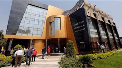 نشرة فيتو الرياضية.. اتحاد الكرة يمد فترة القيد لـ30 نوفمبر.. ساسي يفرض شروطه على الزمالك.. ومقترح من أحمد مرتضى لنبذ التعصب