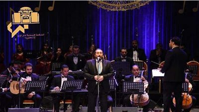 بحفل كامل العدد.. علي الحجار يختتم مهرجان الموسيقى العربية بالإسكندرية | فيديو وصور