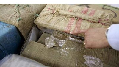 حبس اثنين من العناصر الإجرامية بحوزتهما كمية من مخدر الأستروكس فى الإسماعيلية