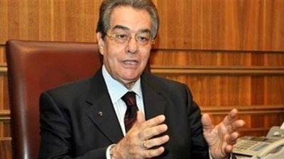 عدلي حسين: سقوط الحصانة البرلمانية عن النواب خارج المجلس