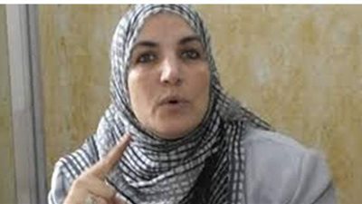 هل المرأة مجبرة على إعطاء مالها الخاص إلى زوجها؟