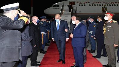 دعا رئيسة اليونان لزيارة مصر.. السيسي يشيد  بمتانة علاقات الصداقة بين مصر واليونان: نتطلع لتعظيم الاستثمارات اليونانية