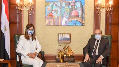 تنسيق بين الهجرة  والإنتاج الحربي حول استعدادات مؤتمر 