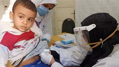 فحص وعلاج 1696 مواطنا ضمن مبادرة حياة كريمة بقرية تندة في المنيا