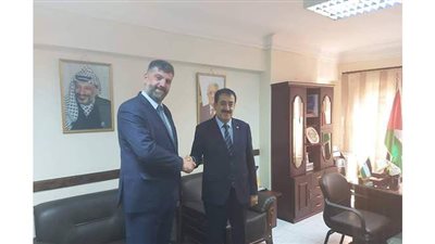 قنصل عام دولة فلسطين يستقبل عميد السلك القنصلى بالإسكندرية