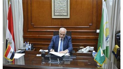 محافظ الجيزة يعتمد حركة ترقيات لـ ٨٢٠ موظفًا بالديوان العام والأحياء والمدن