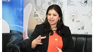 غادة خليل: حجم الإنفاق على تقنيات الذكاء الاصطناعي قد يفوق الـ 100 مليار دولار