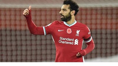 وصول الخطيب وحازم إمام لحفل تكريم محمد صلاح