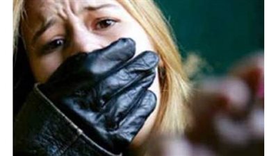 صور الواقعة فيديو وطلب منها إحضار فتيات..  سيدة تتهم شخصا أوهمها بفرصة عمل باغتصابها بالمنوفية