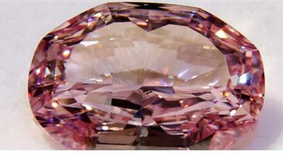 وردية اللون ومن عجائب الطبيعة.. بيع ألماسة نادرة لشخص مجهول مقابل 26.6 مليون دولار | فيديو