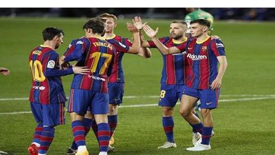 بعد تعنت ميسي ورفاقه في خفض رواتبهم.. هل يعلن نادي  برشلونة إفلاسه؟