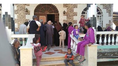 جامعة جنوب الوادى تنظم قافلة طبية بقرية النجمة والحمران بأبوتشت | صور