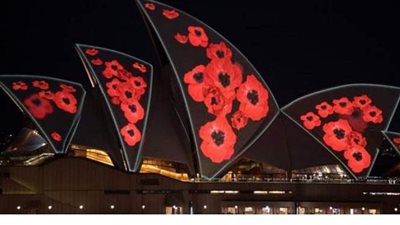 أوبرا سيدني تتألق بزهور الخشخاش إحياء ليوم الذكرى