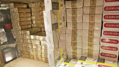 مصادرة 77130 عبوة سجائر وزجاجة عطور مجهولة المصدر بأسوان