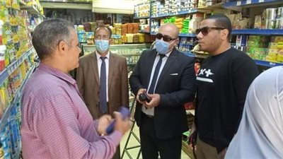 تحرير 20 محضرا متنوعا بحملات على الأسواق بمركز ملوي بالمنيا