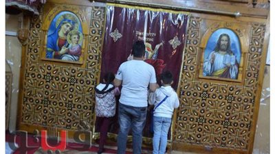 الأقباط يحتفلون بالمولد السنوي لدير مارجرجس في الأقصر وسط إجراءات احترازية | صور