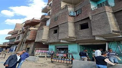 إخلاء منزل متصدع بطوخ