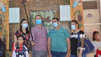 ترانيم وصلوات وإشعال شموع.. أبرز احتفالات دير مارجرجس بالأقصر | صور