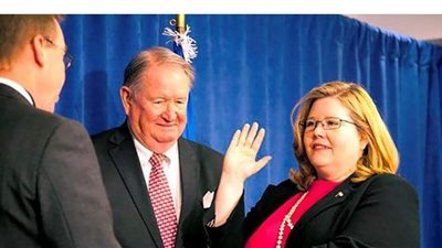 إميلي ميرفي.. حكاية سيدة أغلقت باب البيت الأبيض في وجه بايدن