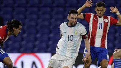 الأرجنتين تتعادل مع باراجواي 1-1 ..والـ var يلغي هدف لميسي | فيديو