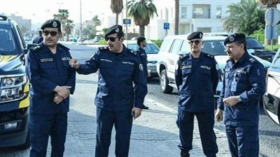 ضبط شاب تعمد دهس 3 أشخاص إثر خلاف بينهم في الكويت |فيديو