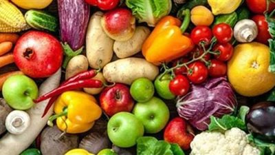 أسعار الخضراوات والفاكهة اليوم الجمعة.. الطماطم بـ11 جنيها | فيديو