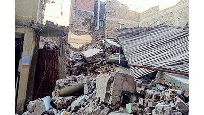 انهيار منزل قديم بأسيوط دون إصابات.. وتشكيل لجنة هندسية لحماية العقارات المجاورة