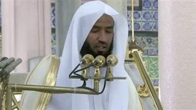 إمام المسجد النبوي يحذر من الانتماء إلى الأحزاب الضالة والجماعات المنحرفة