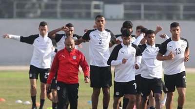 أحمد عيد ينتظم في تدريبات منتخب الشباب