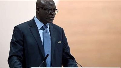 إبعاد أحمد أحمد عن رئاسة الكاف لأسباب صحية.. وأوماري  يحل مكانه