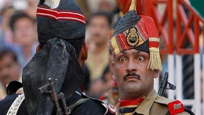 مقتل 15 شخصا في تبادل لإطلاق النار بين باكستان والهند