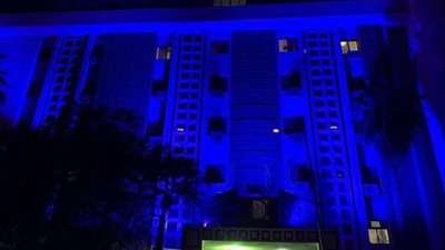 إضاءة معهد السكر باللون الأزرق احتفالا باليوم العالمي للسكر