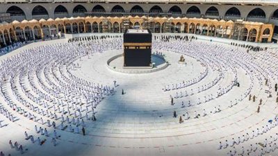 أزمة «ضوابط السعودية» تضرب «موسم العمرة».. بند السن» يحرم 70 % من المصريين من السفر.. و85 % زيادة متوقعة في أسعار البرامج