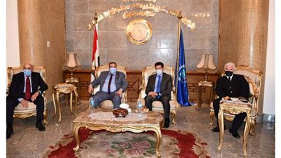 وزير الشباب يشهد الامتحان التأهيلي للدكتوراه بكلية التربية الرياضية بجامعة القناة