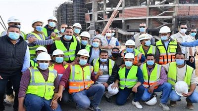 السيسي يتفقد 