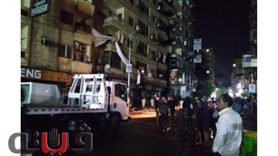 شلل مروري وتهشم سيارتين وانهيار سور منزل بسبب الأمطار بالمنصورة