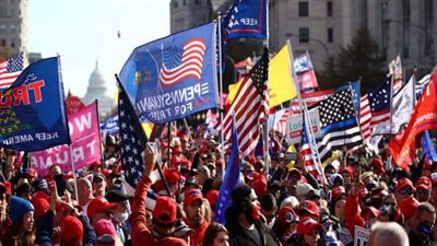 أنصار ترامب يتظاهرون ضد نتائج الانتخابات.. وإجراءات أمنية مشددة بالبيت الأبيض  | فيديو وصور