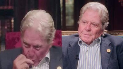 حسين فهمي يبكي على الهواء بسبب السينما | فيديو