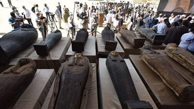 وزير السياحة والآثار يعلن تفاصيل أكبر كشف أثري بسقارة