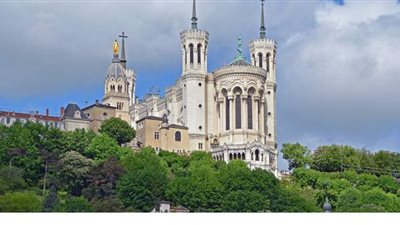 مطالب المسيحيين في فرنسا بالحق في الطقوس الجماعية بالكنائس تأخذ منحى تصعيديا